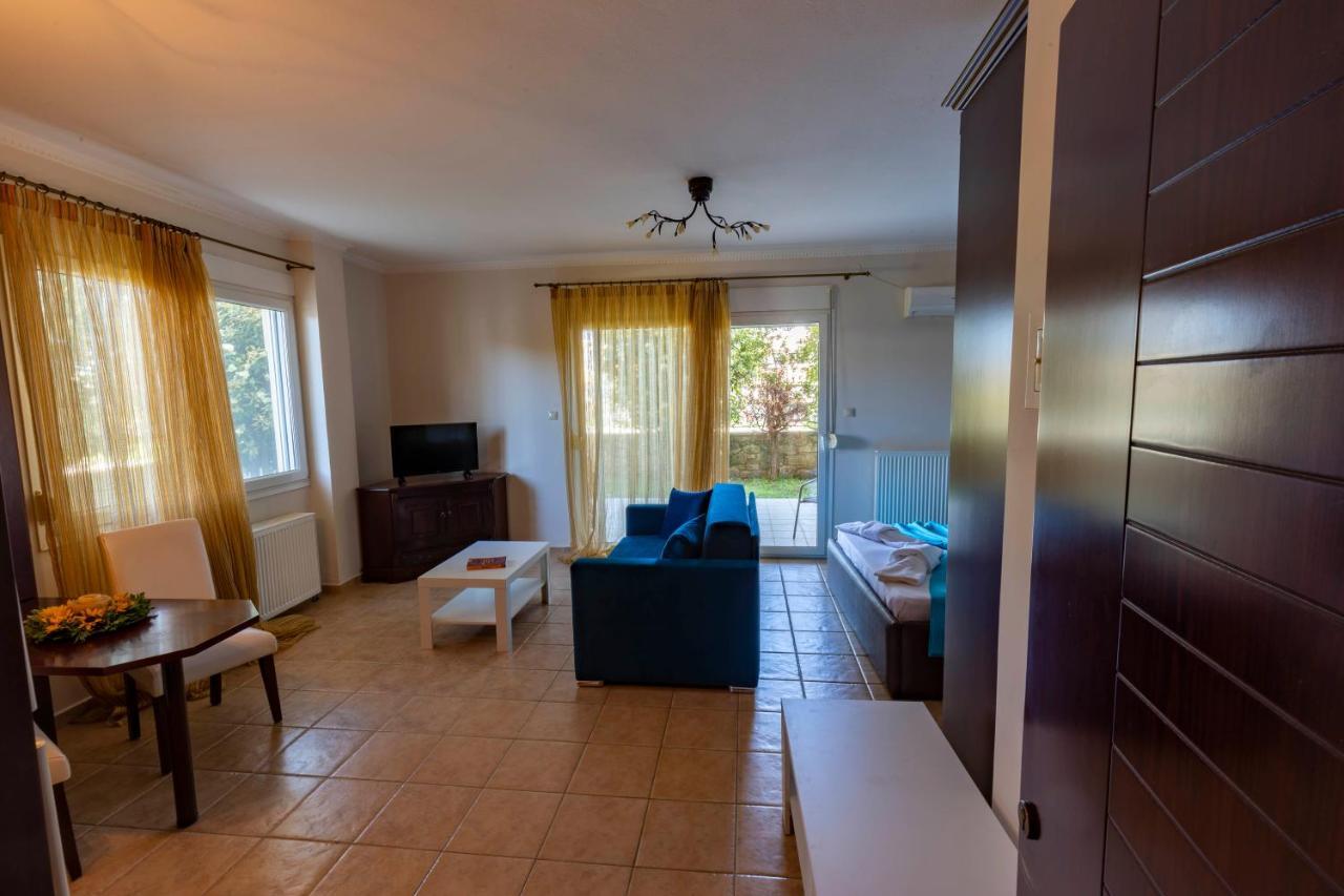 Elvis Nest Apartment Nea Moudania Ngoại thất bức ảnh